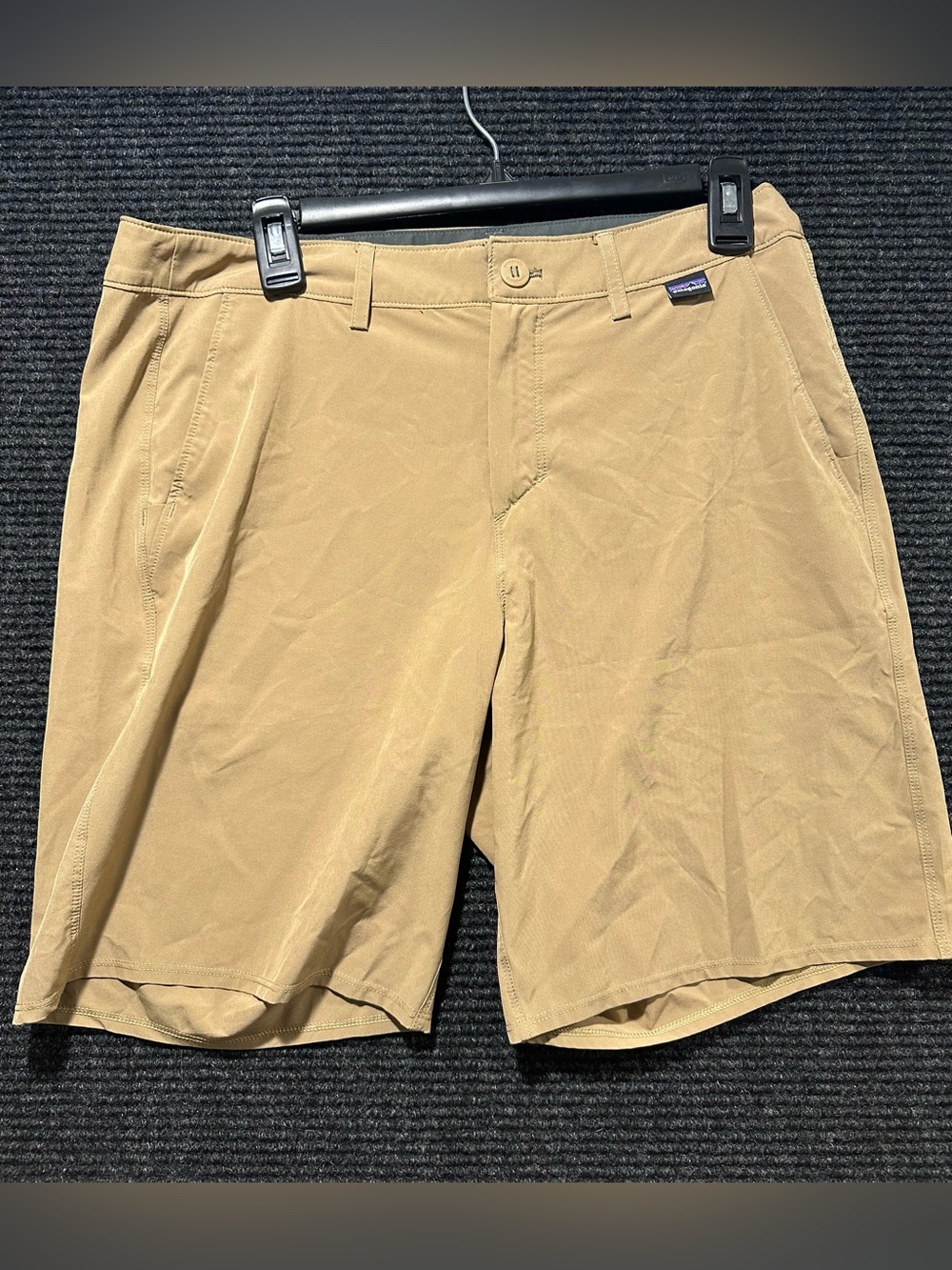 Patagonia Wavefarer Hybrid Walk Shorts Men’s Sz 31 Khaki Tan Boardshorts Chino